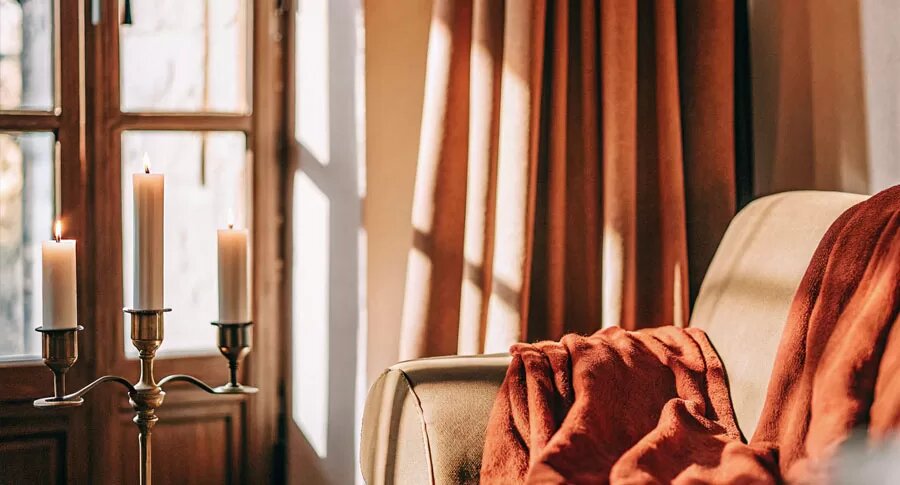 Как сочетать свечи с тканями и другими материалами