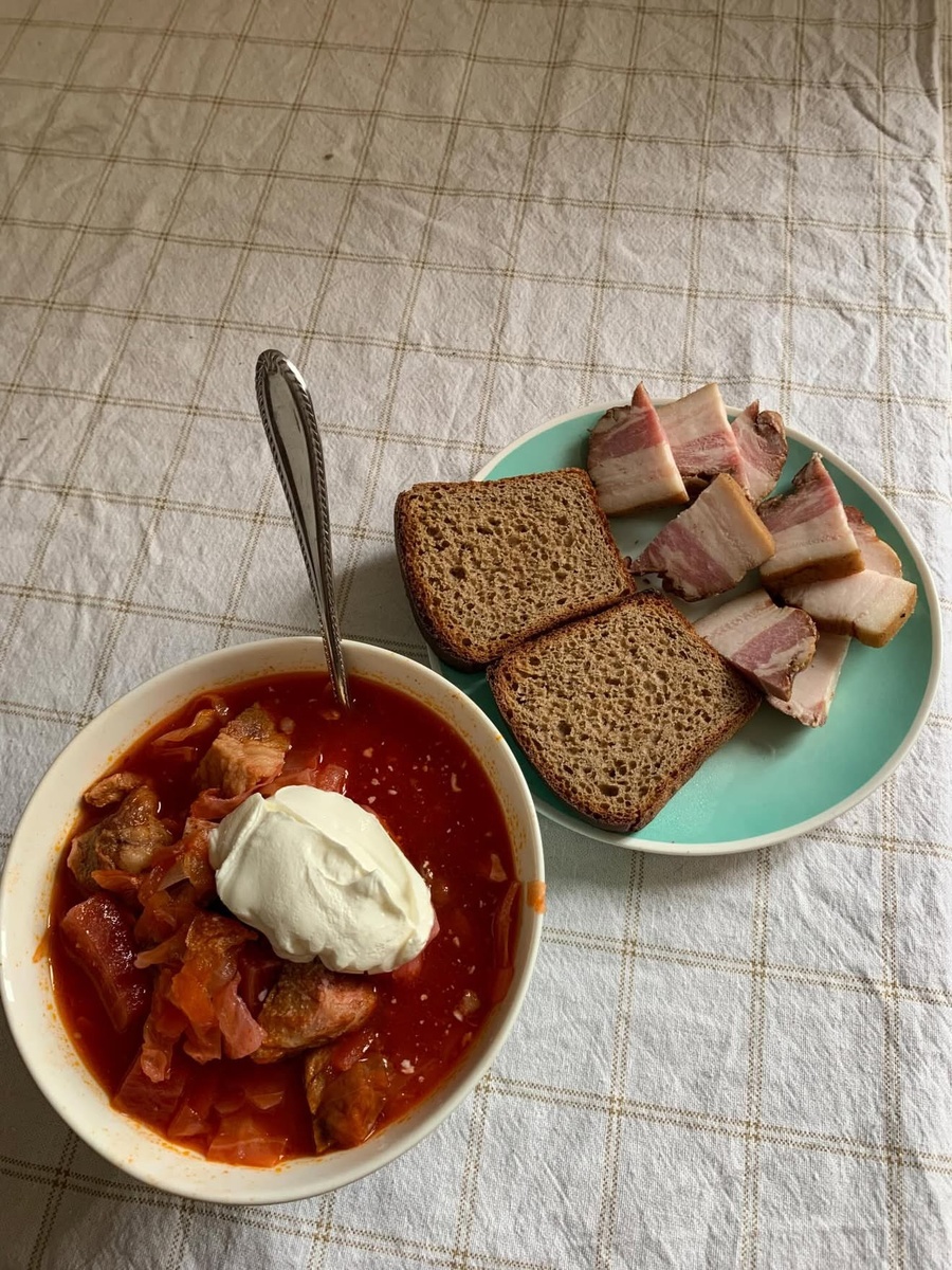 Сало и жирное мясо помогают холестерину "работать"