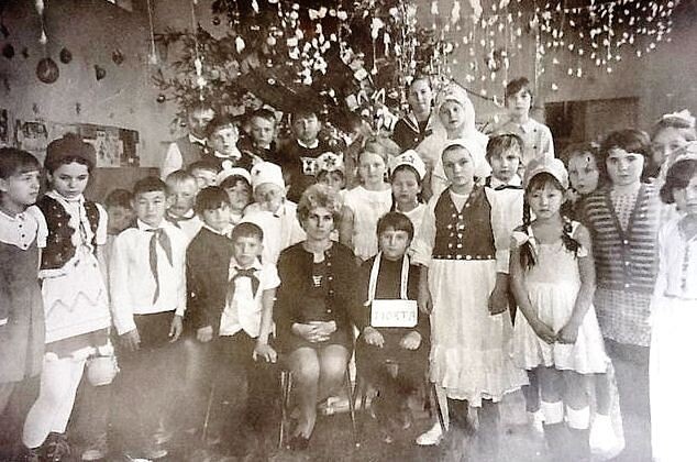 Новый год в 3 классе (фото из архива автора)