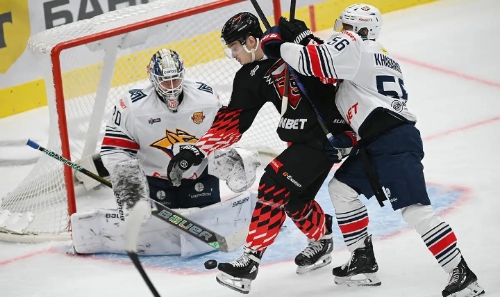 Фото из открытых источников (встреча на Востоке: "Авангард" - "Металлург")