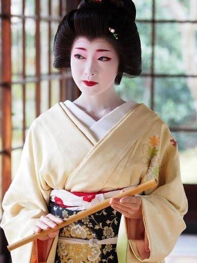 На днях я улетаю в Китай и Японию.
Буду в Шанхае и Пекине, Токио, Осака, Нагоя, Киото.

В Китае важные переговоры с партнерами, после чего у меня будут низкие цены на авто и быстрая логистика до таможни Уссурийска.

Буду работать на Токийском автосалоне, это самый крупный автосалон в мире, где будет представлено около 900 тачек со всего мира.

Также будет сюрприз, я побываю в святая святых для всех любителей японских авто и раскрою вам тайну.

А еще меня пригласили на аукцион тунца, куплю огромную рыбину.

А еще ужин с гейшей🇯🇵💋💋💋
Но это на видео снимать не принято.

Короче, скоро на моем канале поток уникальных авторских видео.

Будет море интересных видео
Публиковать буду только на своем you tube канале
https://www.youtube.com/@PravrulBiBi

И в телеграмм
https://t.me/pravrul

Подписывайтесь, чтобы не пропустить!