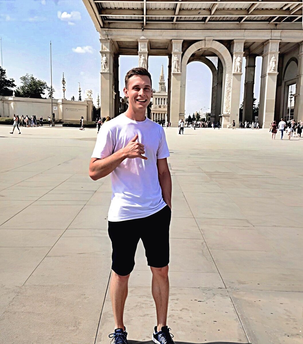 Я люблю вас улочки, улочки - шкатулочки, девочки мои!