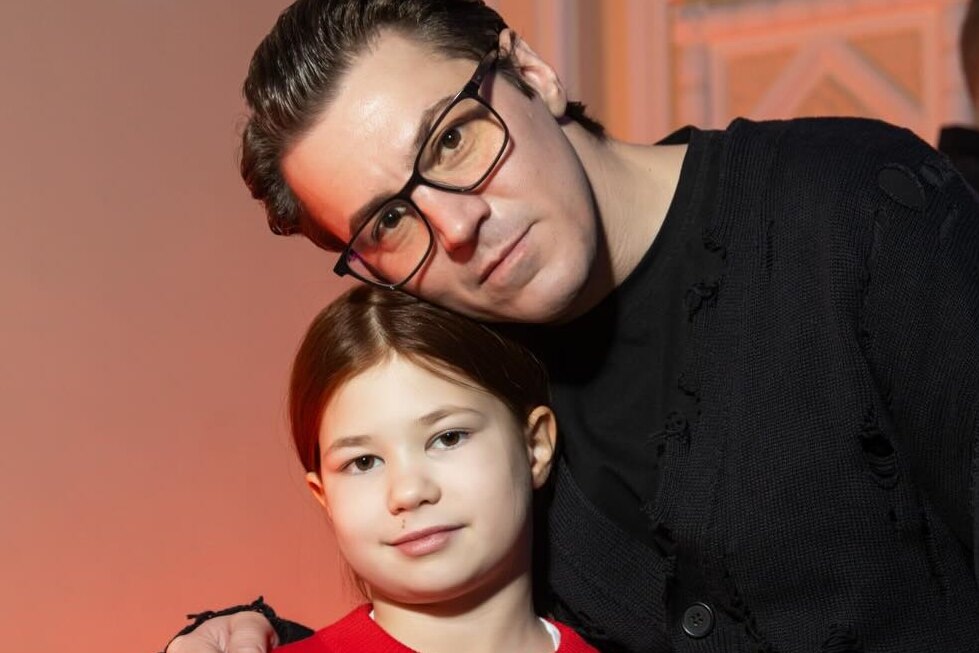     Бывший муж Екатерины Климовой показал редкое фото с маленькой дочерью