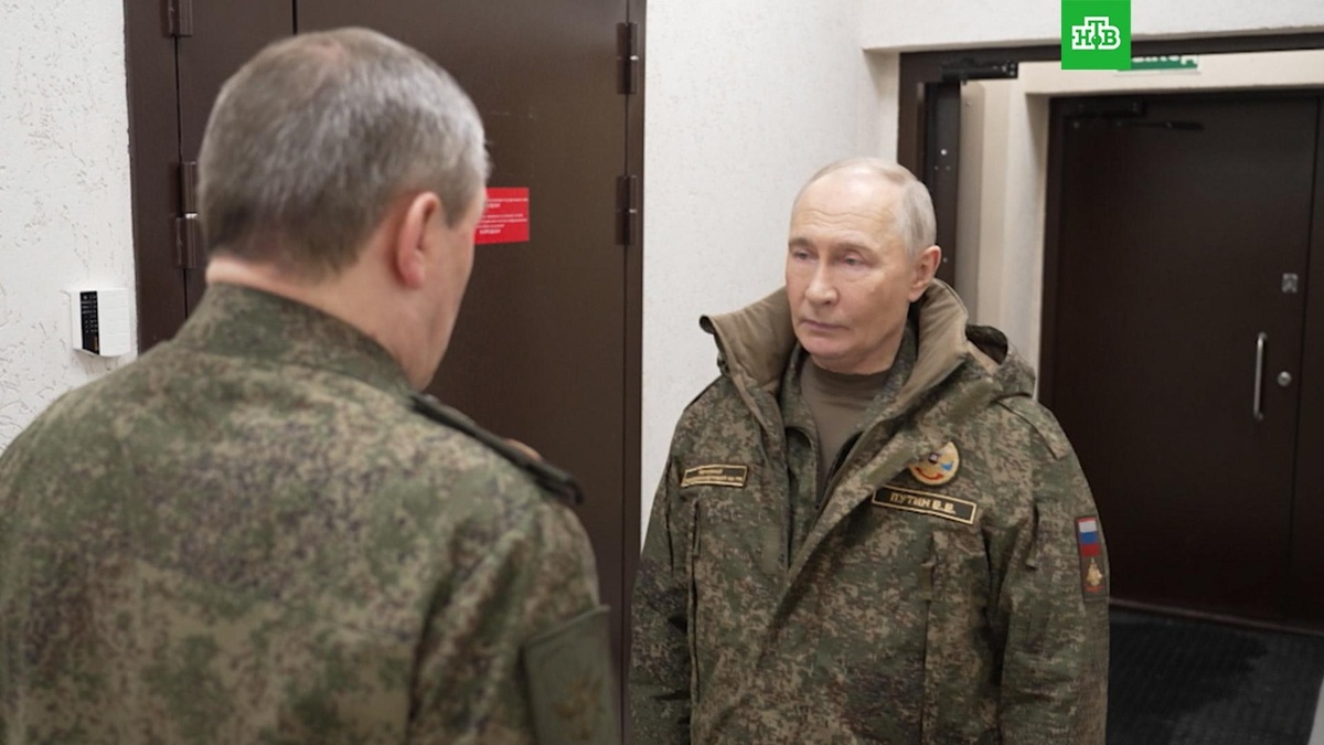    Путин провел совещание по ситуации в зоне СВО