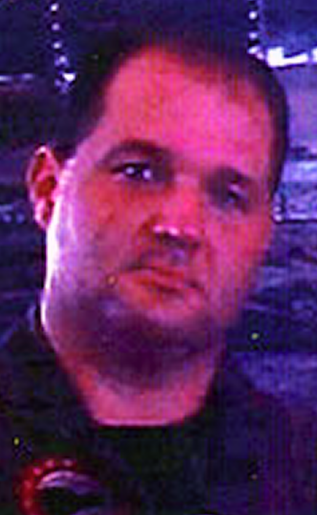 Помощник механика 2-го класса военно-морской авиации Брайан К. Джоплин