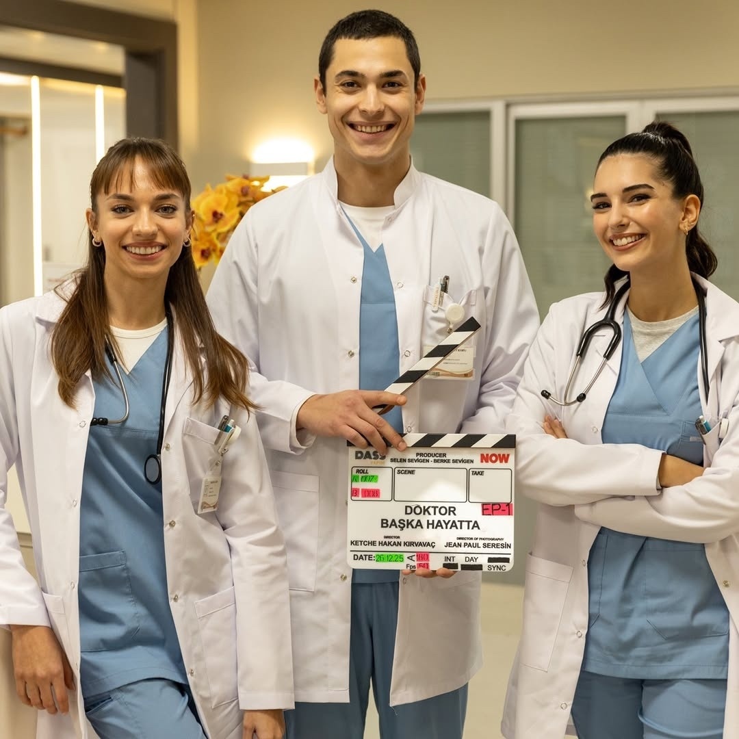 актерский состав "Доктор в другой жизни"