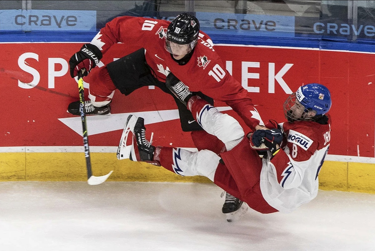 Начинается "хоккейная ярмарка" молодых талантов. Фото bookmaker-ratings.ru.