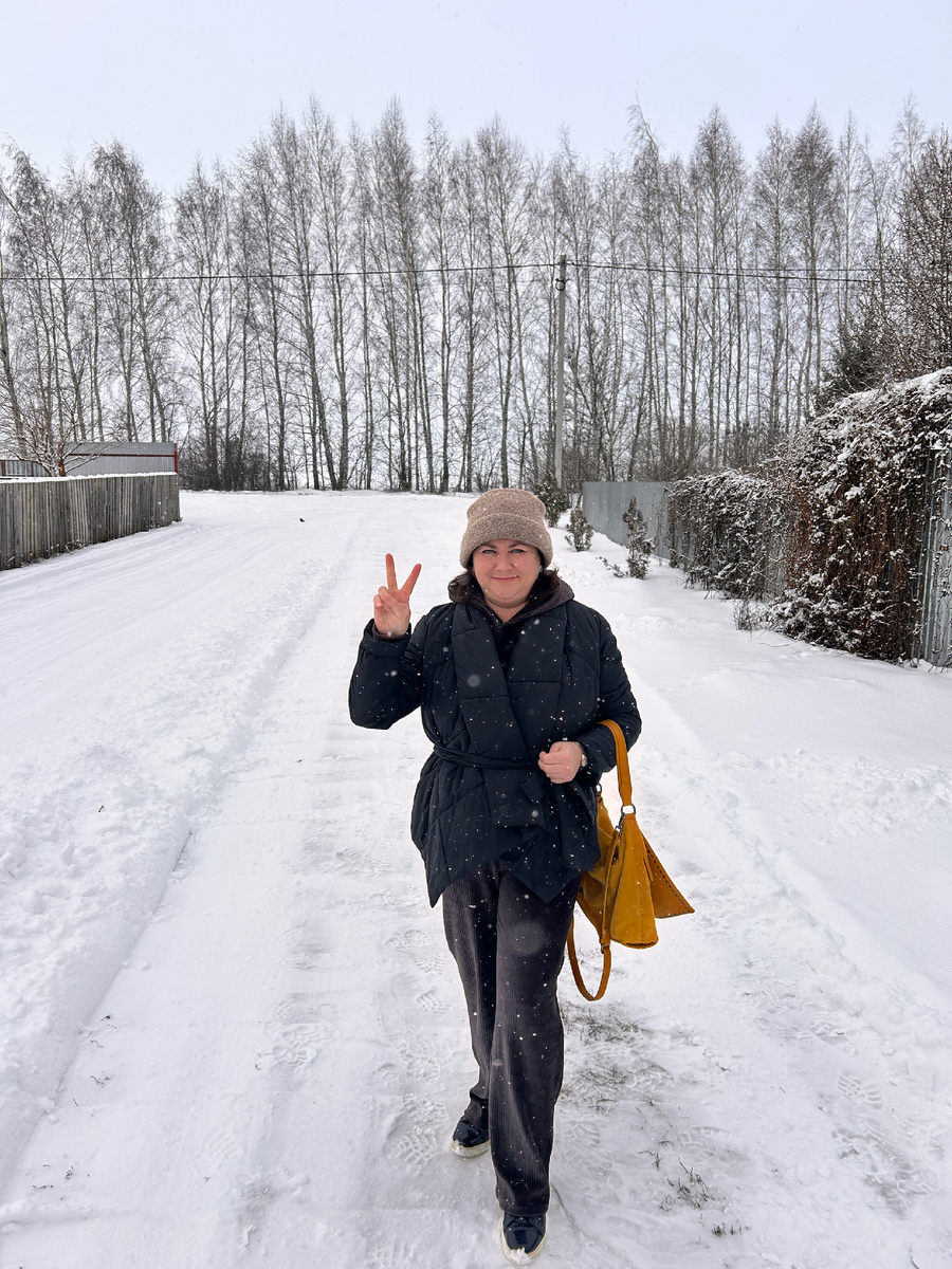 Кстати, обещала показать новый шмот - вот показываю