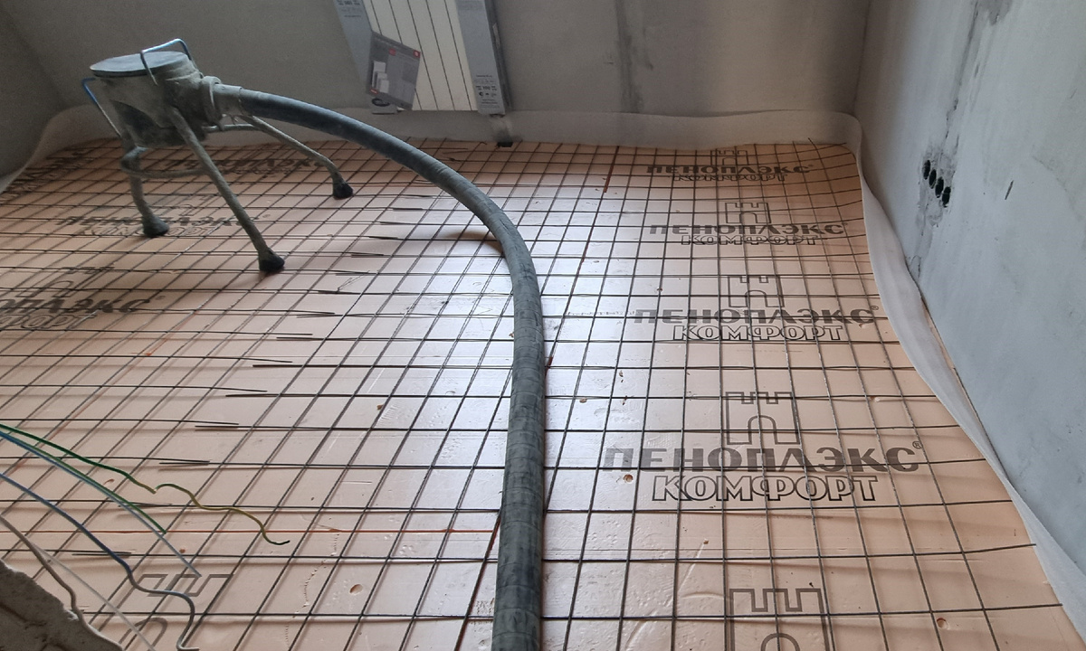 Армирование стяжки с помощью сетки