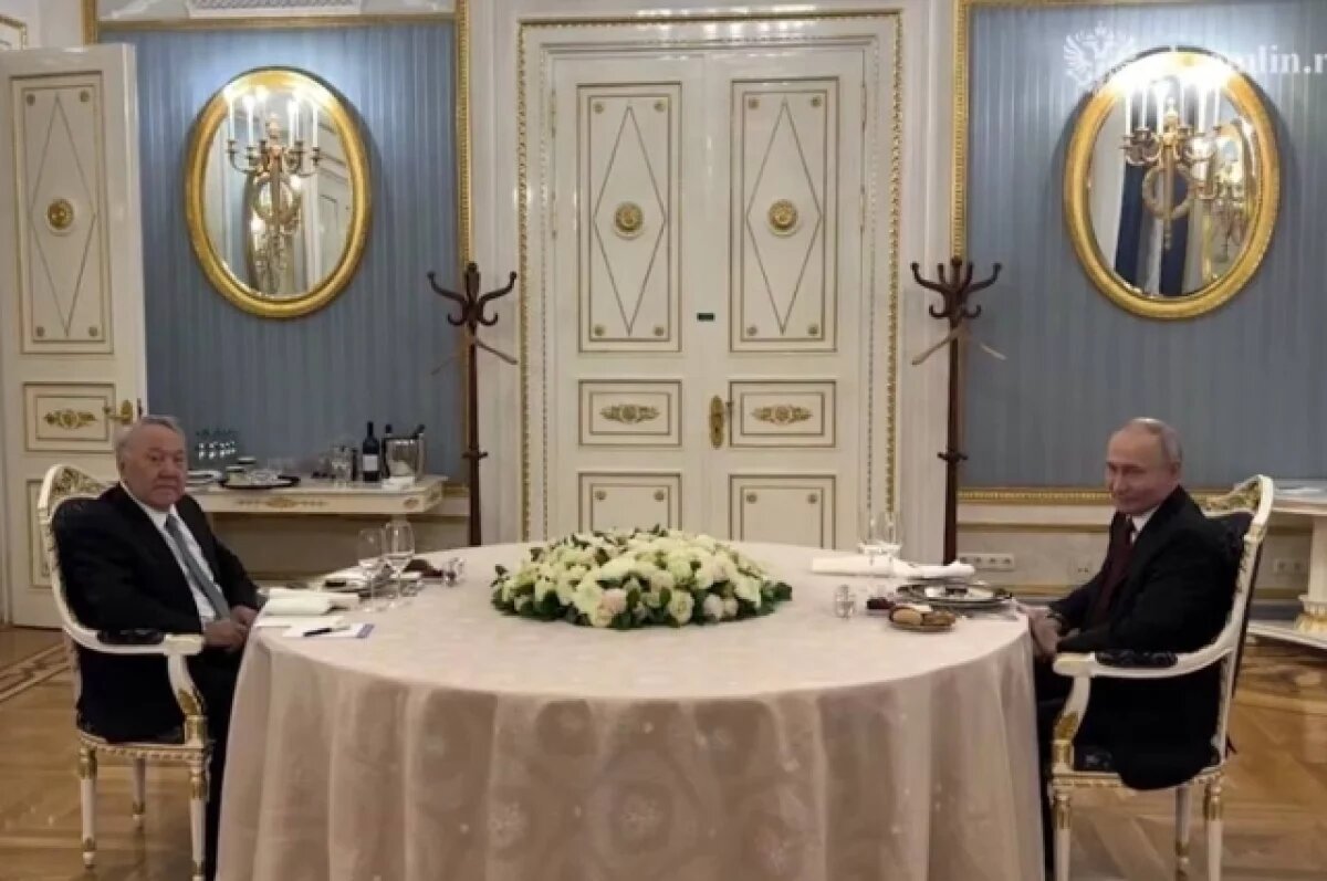    Путин встретился с первым президентом Казахстана Назарбаевым