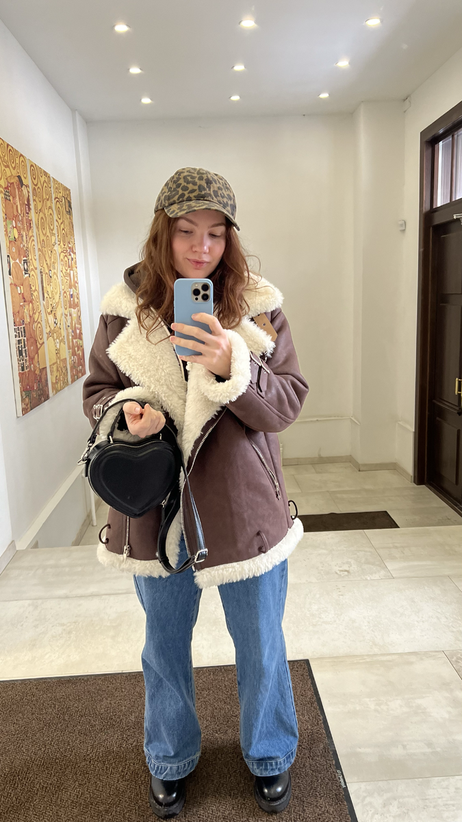 Видимо, погода была хорошая, если я так легко вырядилась)