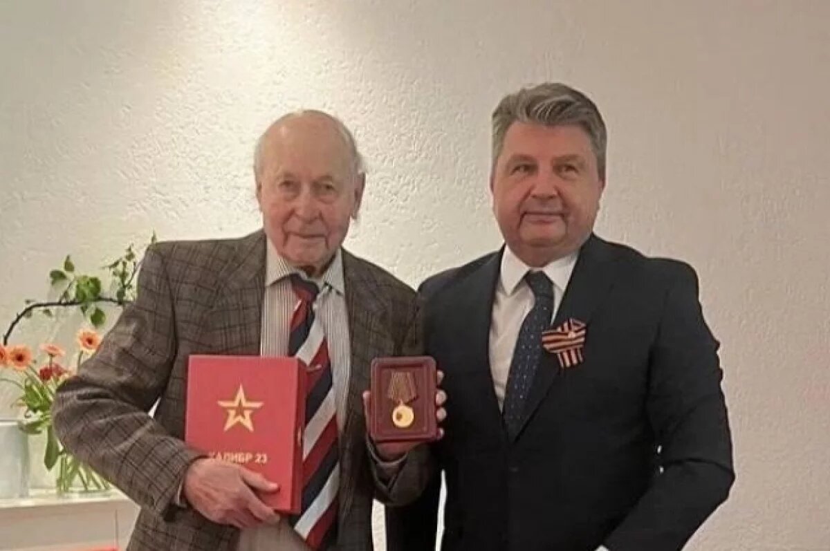    Умер автор песен Хиля и Боярского, житель блокадного Ленинграда Мерлин