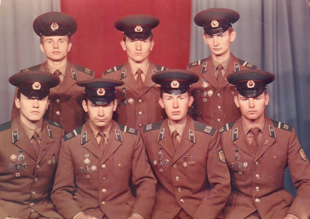 Серьёзные дембеля...