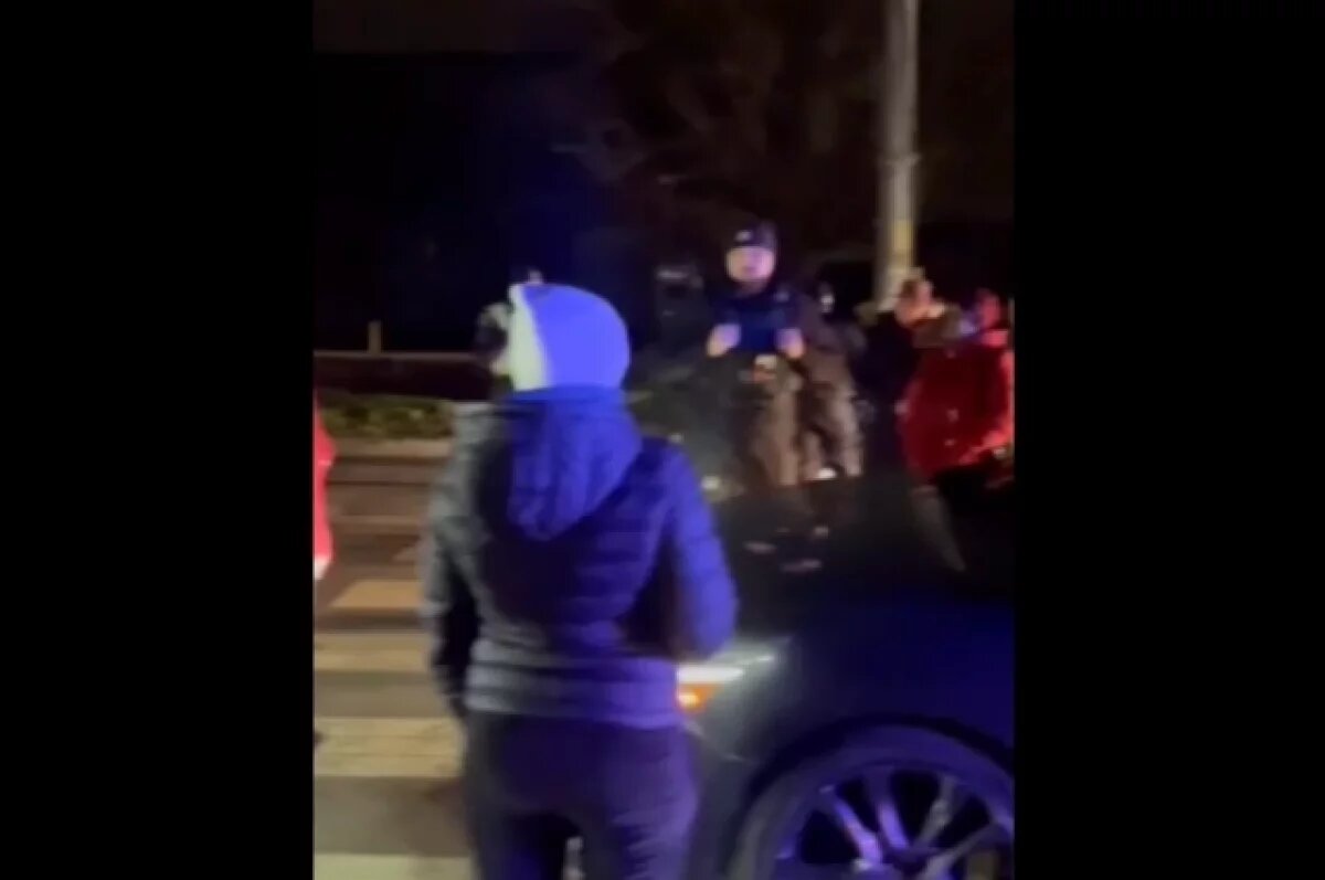    В Одессе местные жители вновь перекрыли дорогу из-за отключения света