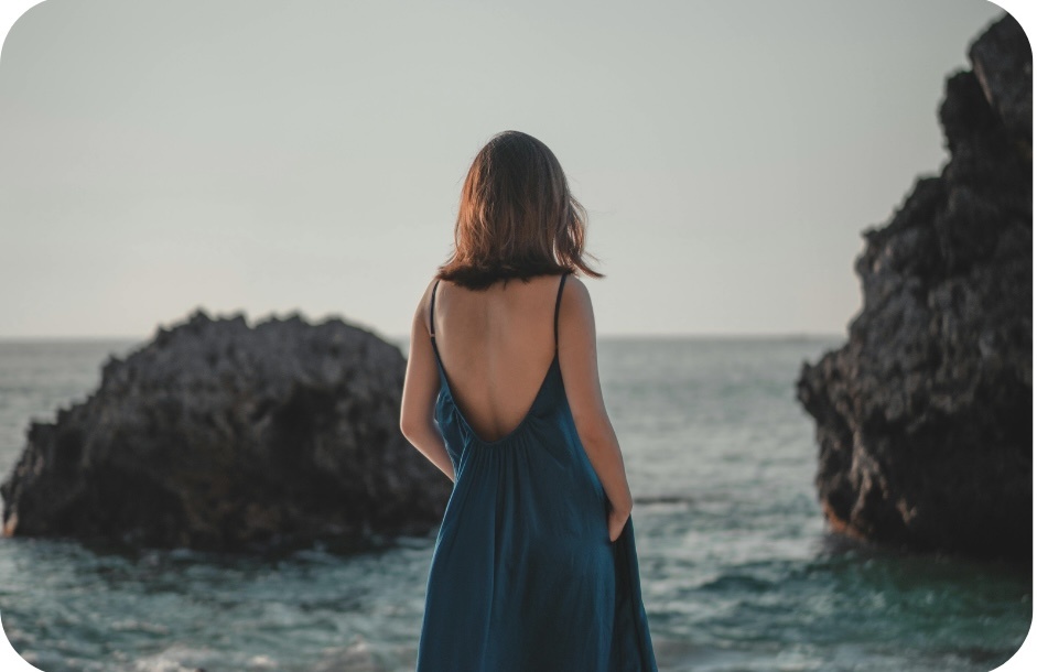 «Ты не обязана заслуживать право на отдых, удовольствие или просто быть собой. Это право дано тебе по факту рождения. Просто кто-то очень усердно пытался тебе это право отменить».