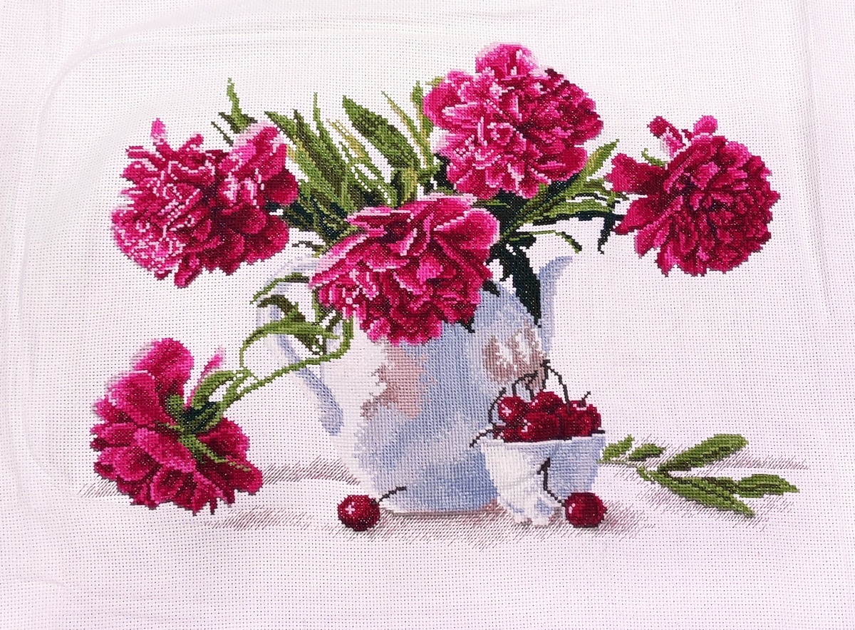 Вот они - герои дня - мои любимые пионы! 