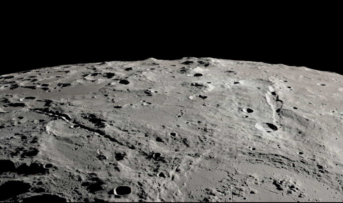 Когда Луна раскололась за десять минут: тайна гигантских кратеров у южного полюса