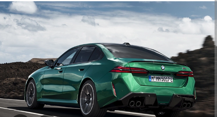  BMW M5 G90