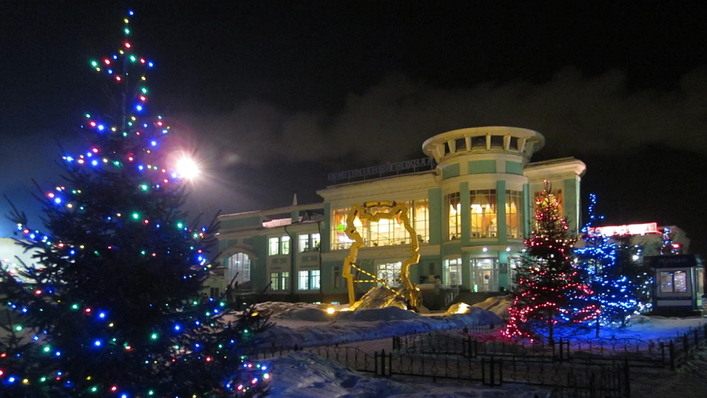 г.Омск  (привокзальная площадь, жд вокзал)