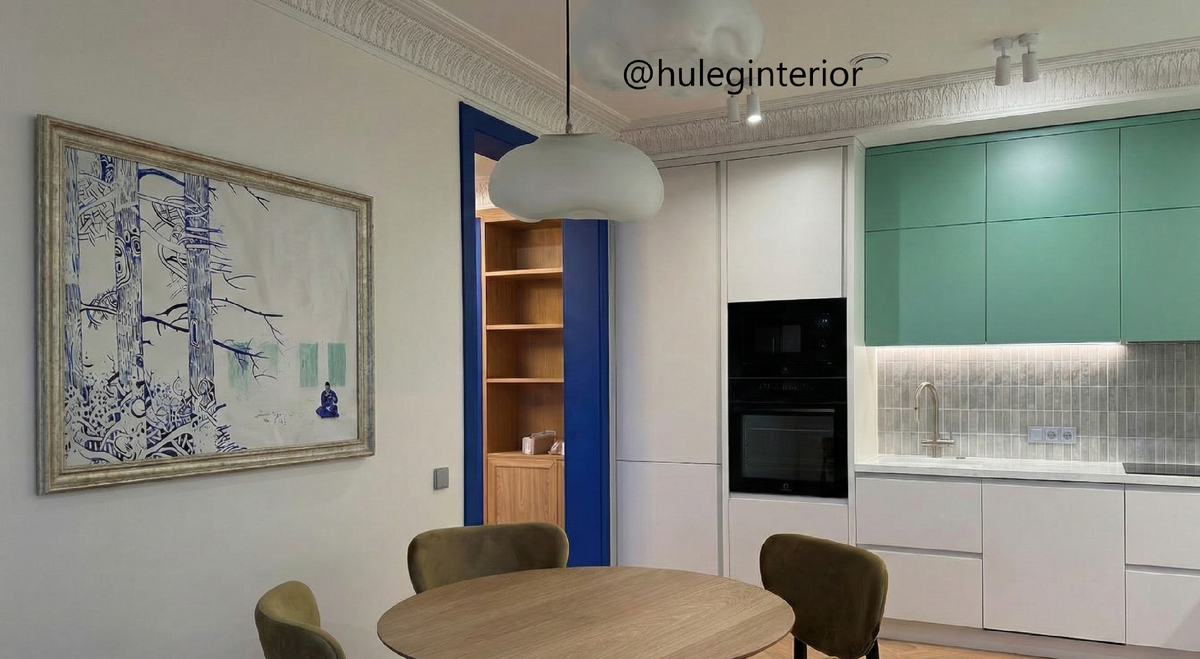 Картина Александры Дугаровой в современном интерьере