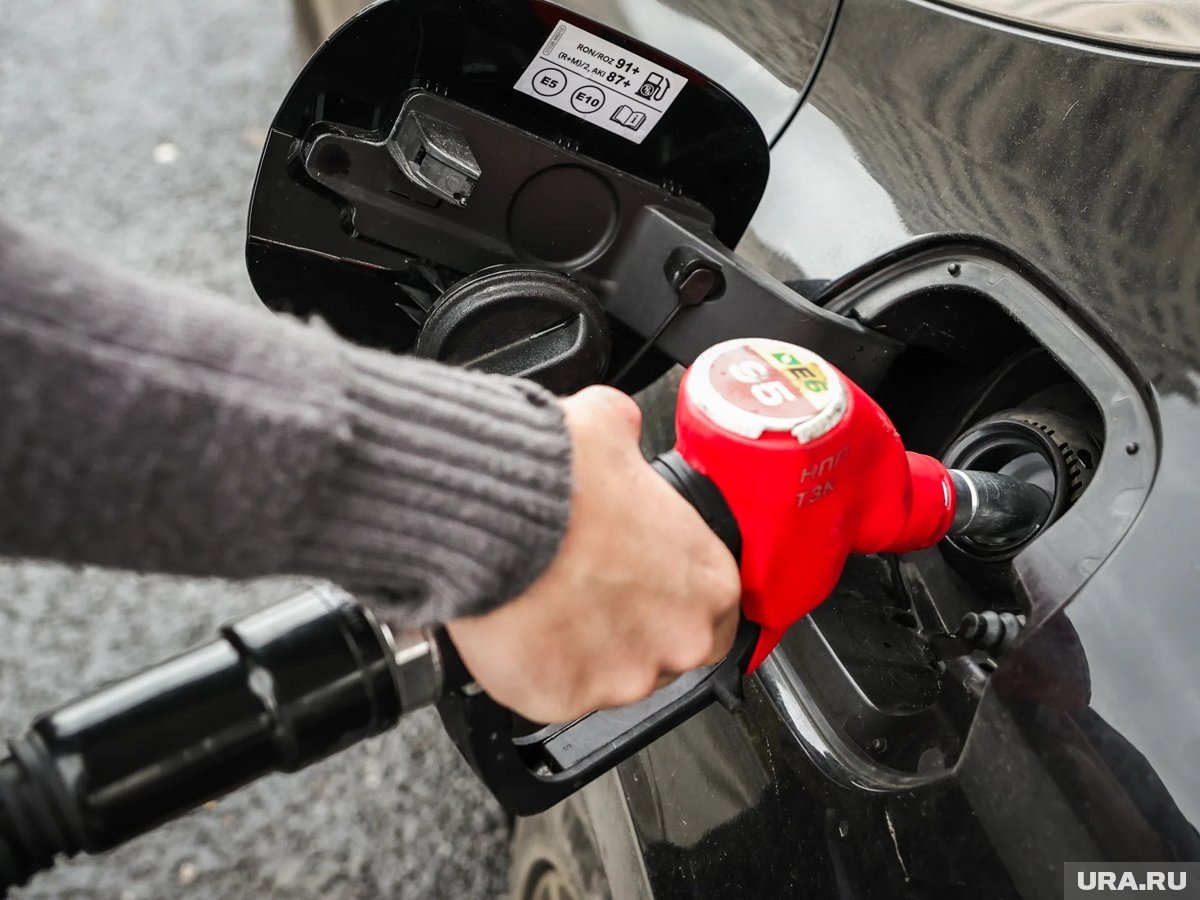     Американские заправки Lukoil начали страдать из-за принятых Белым домом санкций