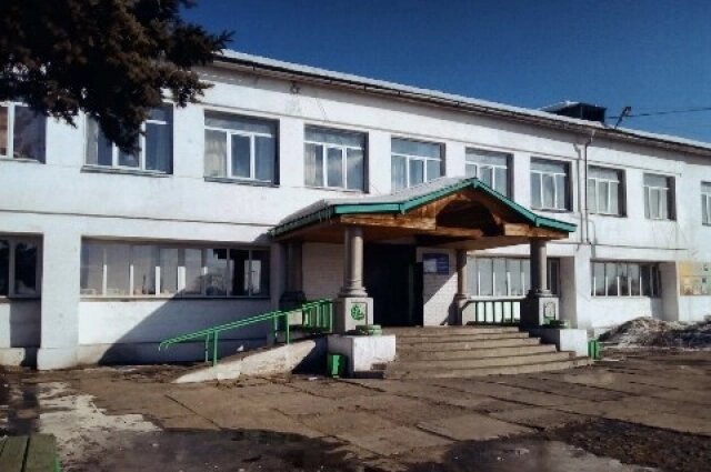    Школа, на территории которой произошло убийство. Фото: Школа № 1 с. Кызыл-Мажалык