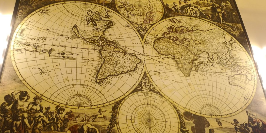 "В ногу со временем, не меняя традиций": экскурсия в штаб-квартире Русского географического общества в Санкт-Петербурге