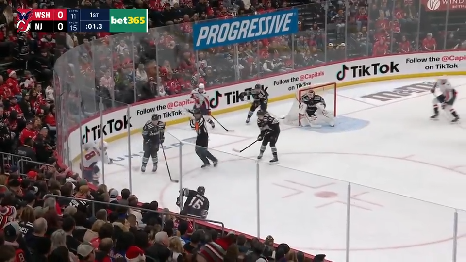 Голевой пас Овечкина.  фото: яндекс.