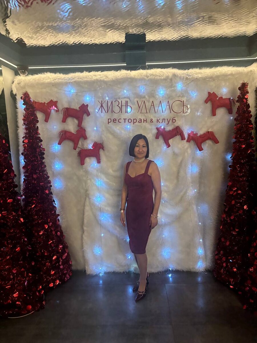 Кстати ,  я постриглась. Коротко . Но всем нравится . 