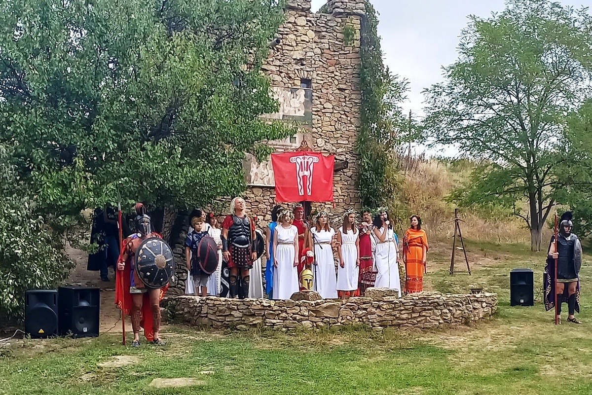    Каждую осень отмечают День Танаиса. Говорят, этому празднику 2000 лет./museum-tanais.ru