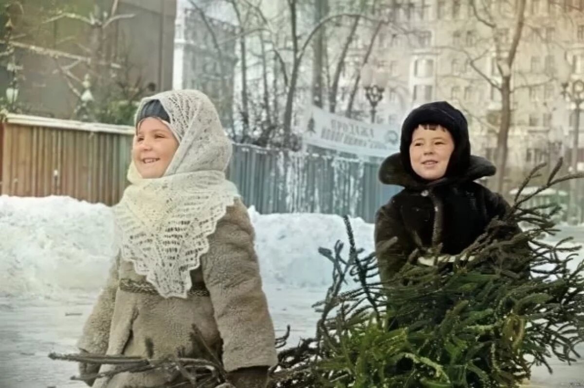     Эти дети выросли, не представляя Новый год без елки, 60-е гг.