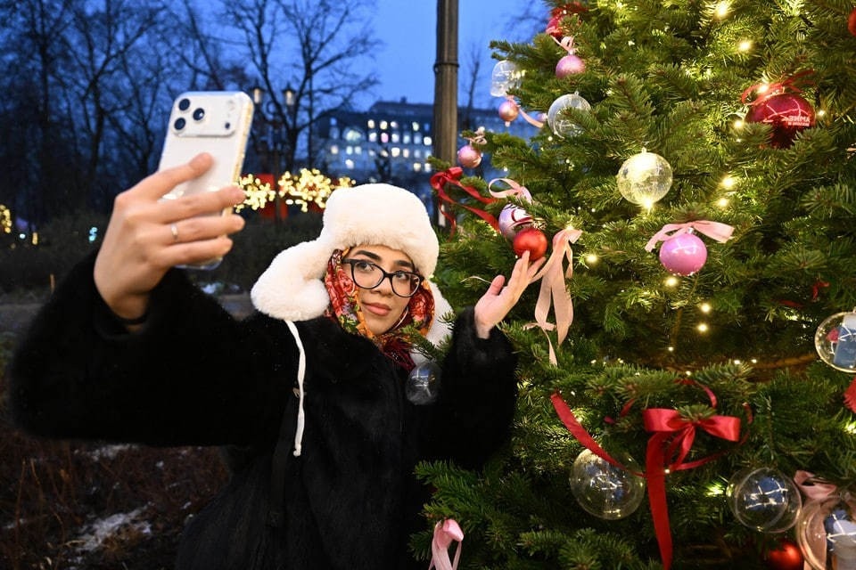    Администрация Кронштадта допустила четыре ошибки в поздравлении горожан Михаил ФРОЛОВ