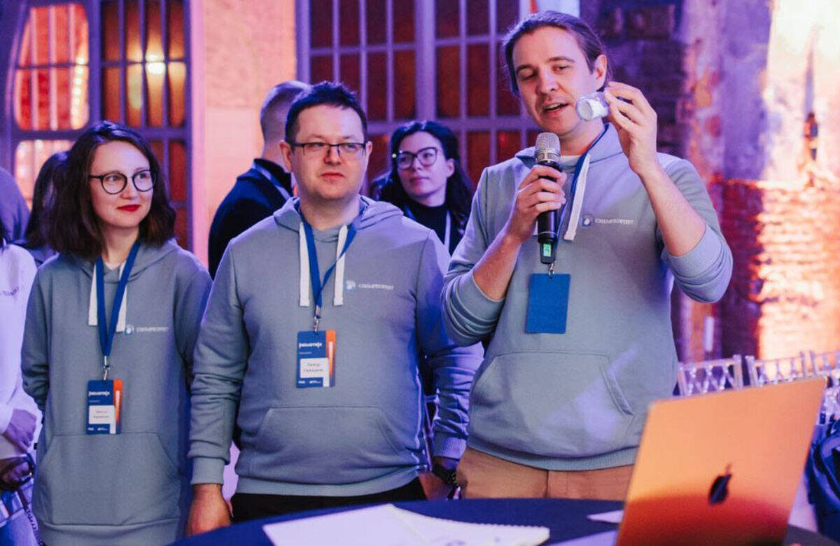 Эмиль Сайфуллин (справа)