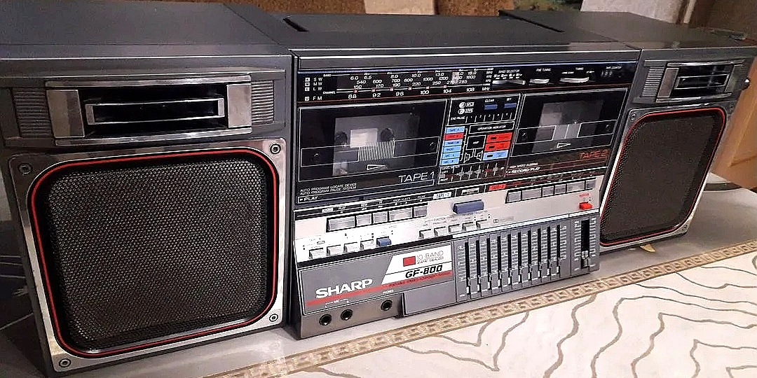 Sharp GF-800 H (D): Забытый флагман из 80-х, который мог тягаться с домашней техникой