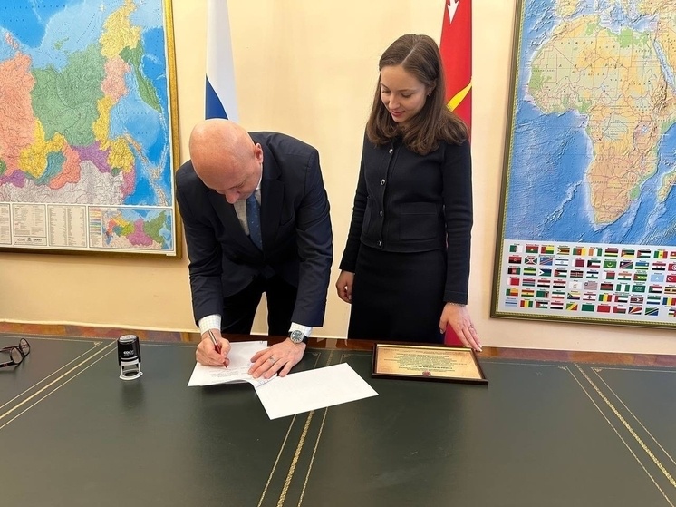     Центр окажет информационную поддержку петербургским компаниям для выхода на рынки ЮАР, а также поможет в поиске надежных деловых партнеров, дистрибьюторов и инвесторов. Фото: пресс-служба Комитета по внешним связям Санкт-Петербурга