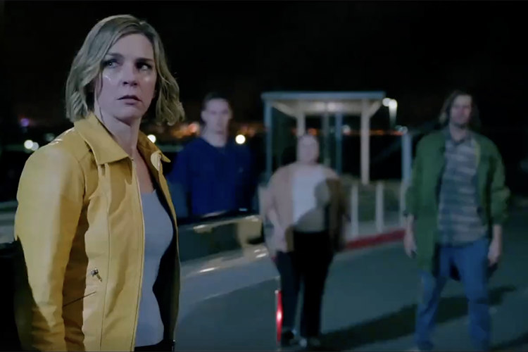    Зрителю, привыкшему к более динамичному развитию событий, придется потерпеть. Впрочем, темп сериала — не баг, а фича, которая необходима для погружения в стерильный ужас новой реальности.   
Фото: Скриншот из трейлера сериала