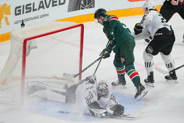    Хмелевский забил гол и отдал передачу.   
Фото: ak-bars.ru