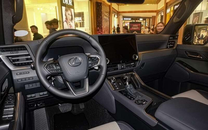   Интерьер Lexus GX