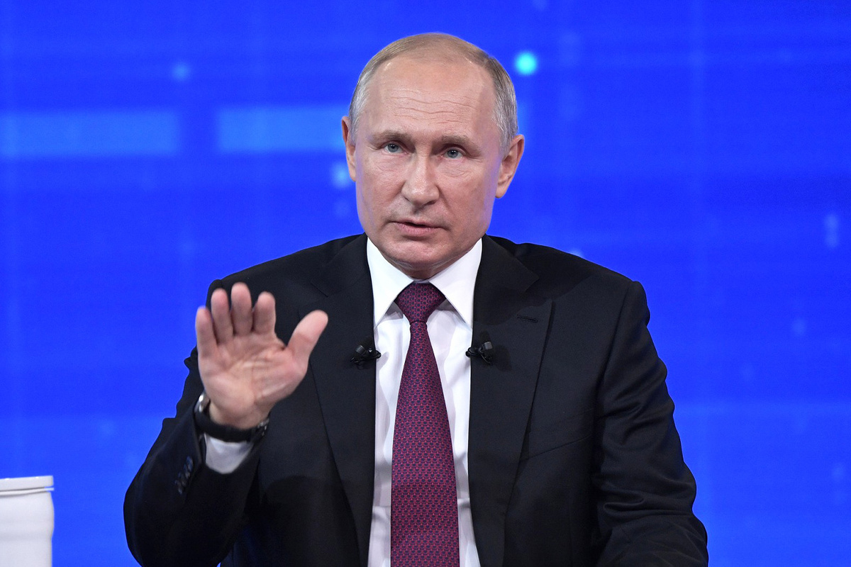 Президенту представили отчет о развитии наступления на запорожском и донецком направлениях.  Фото: Фото: пресс-служба Администрации президента РФ / kremlin.ru