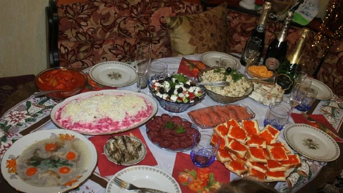 Цена праздника: во сколько жителям Хакасии обойдется новогодний стол в этом году