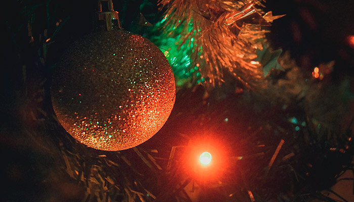 С боем курантов откройте двери и окна, чтобы впустить хорошее и позволить уйти плохому. Фото: Ася Шарапова, 1MI