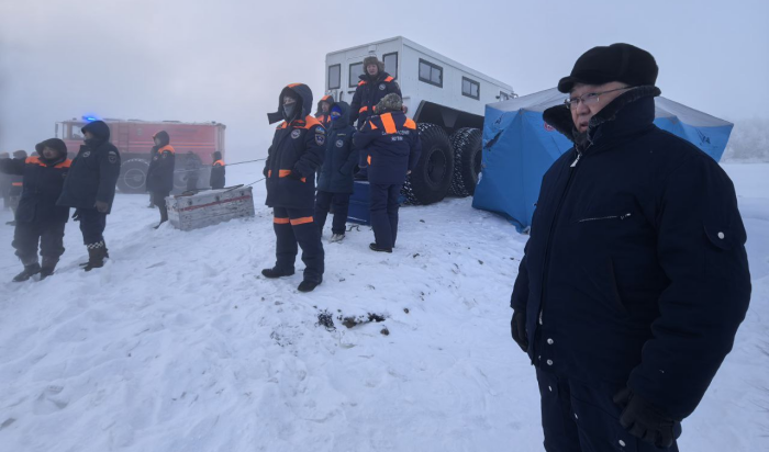 Спасатели развернули оперативный штаб в нескольких десятков метров от места трагедии / Фото: служба спасения Якутии