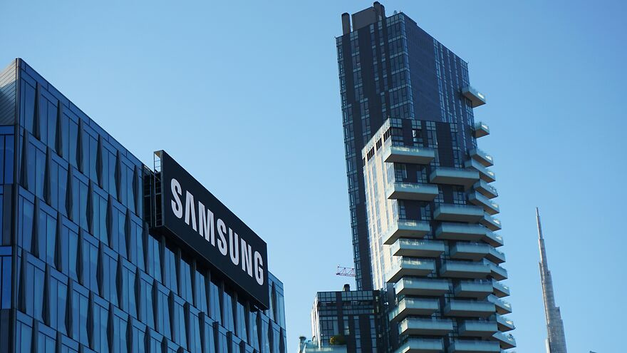     Babak Habibi/Unsplash