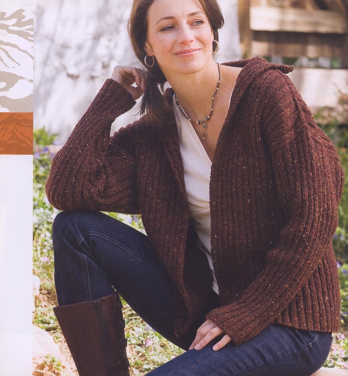 Классическая резинка (чередование лицевых и изнаночных петель) — создаёт фактурность.