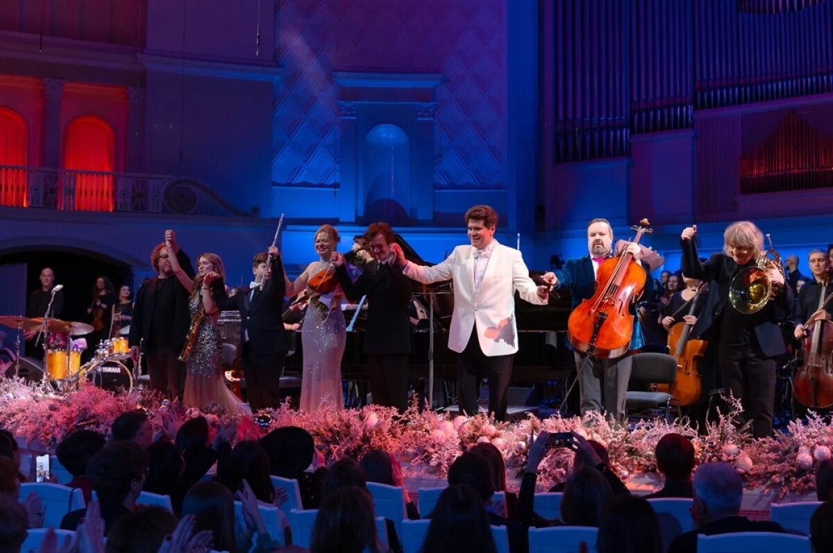    27 декабря в Концертном Зале им. Чайковского состоялся традиционный концерт Дениса Мацуева «Новый год в джазовых тонах».