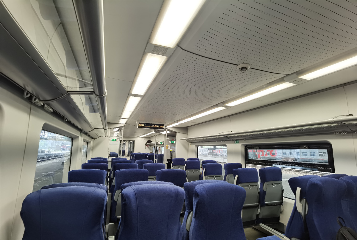 электричка типа "Ласточка"