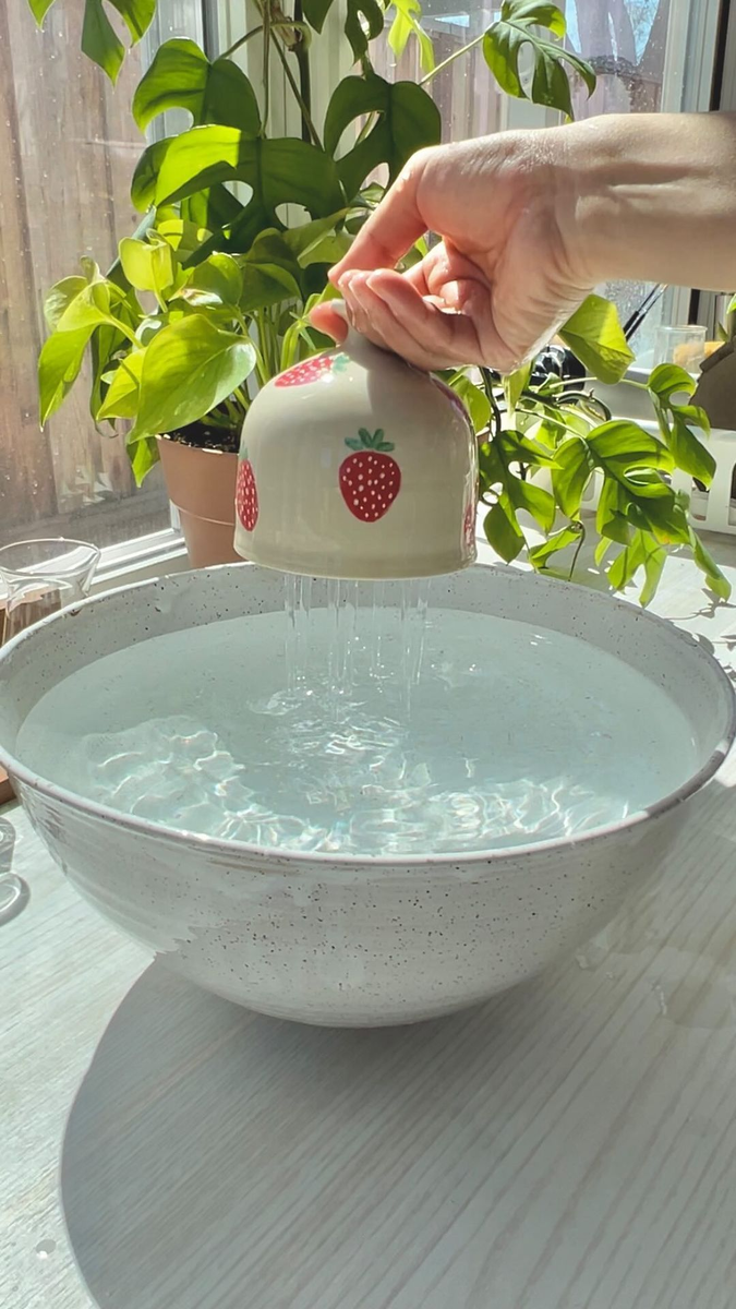 погружная лейка с управлением потока большим пальцем