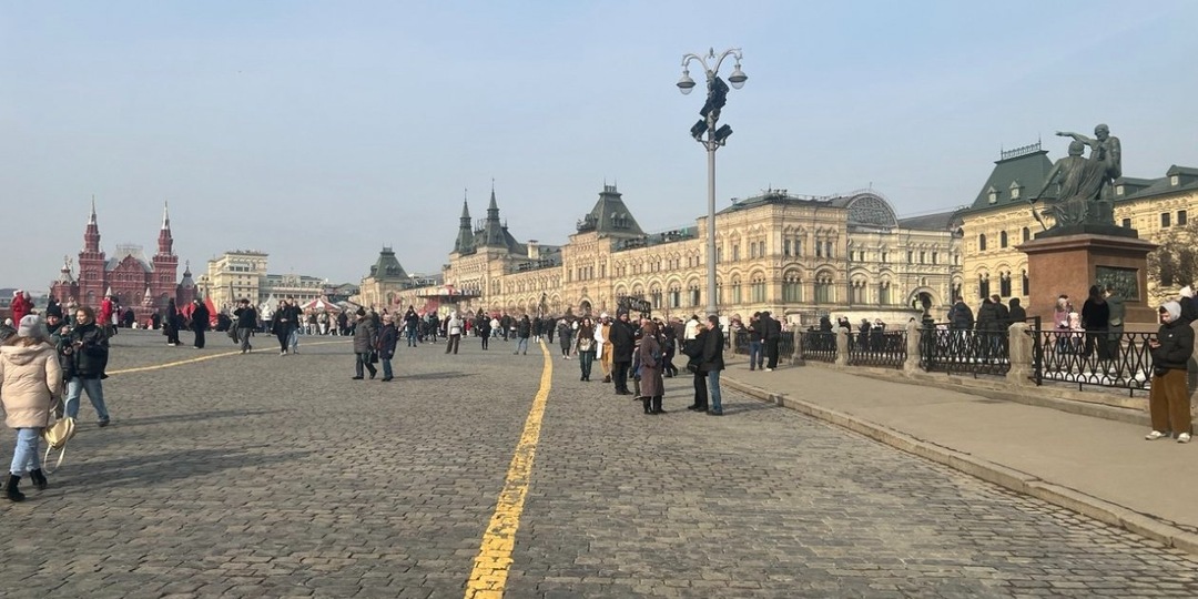 Красную площадь закрывают в новогоднюю ночь. Есть один способ там оказаться на Новый год