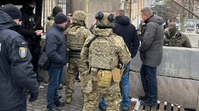 Антикоррупционное агентство НАБУ проводит рейды в Киеве.