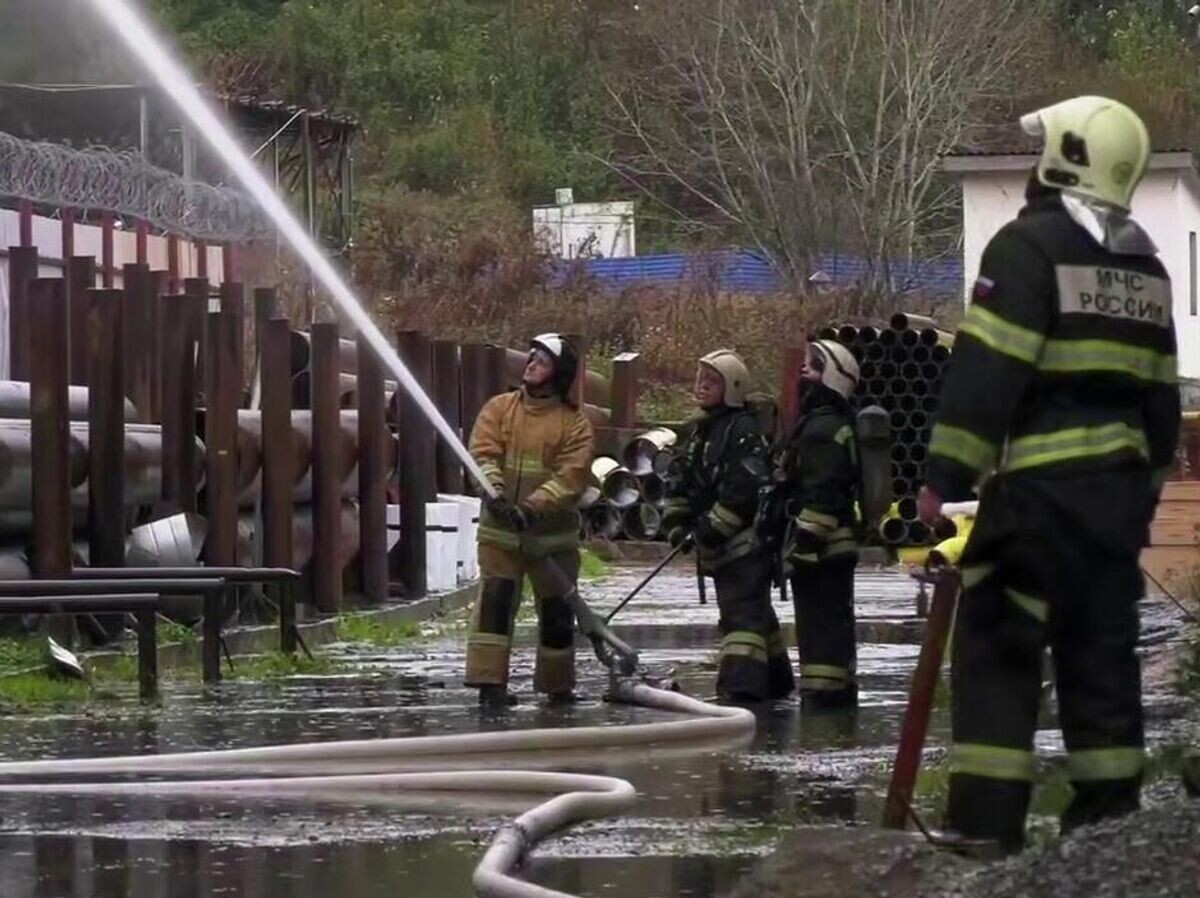    Пожар в промзоне на улице Транспортной в Сочи | © Сочи Официальный/Telegram